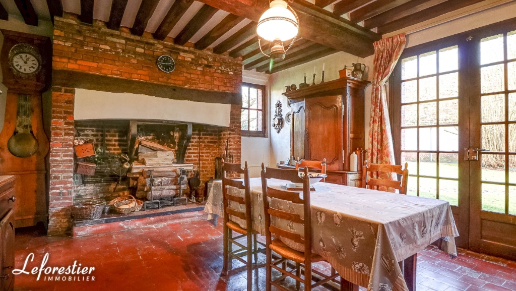Ravissant moulin à vendre avec dépendances et prairies entre Dieppe et Paris