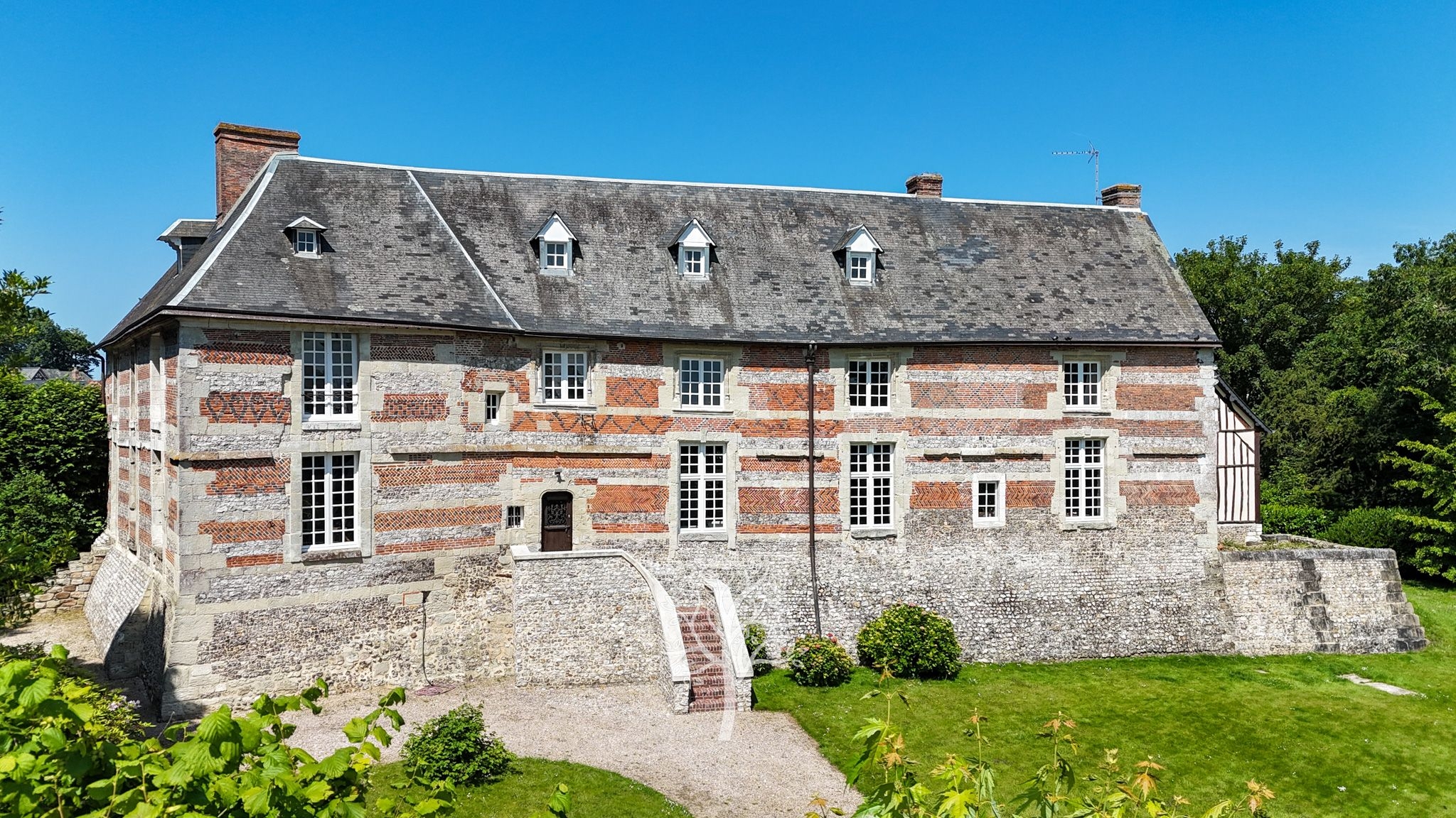 Propriété historique d’exception en Normandie à vendre, à proximité d’Étretat