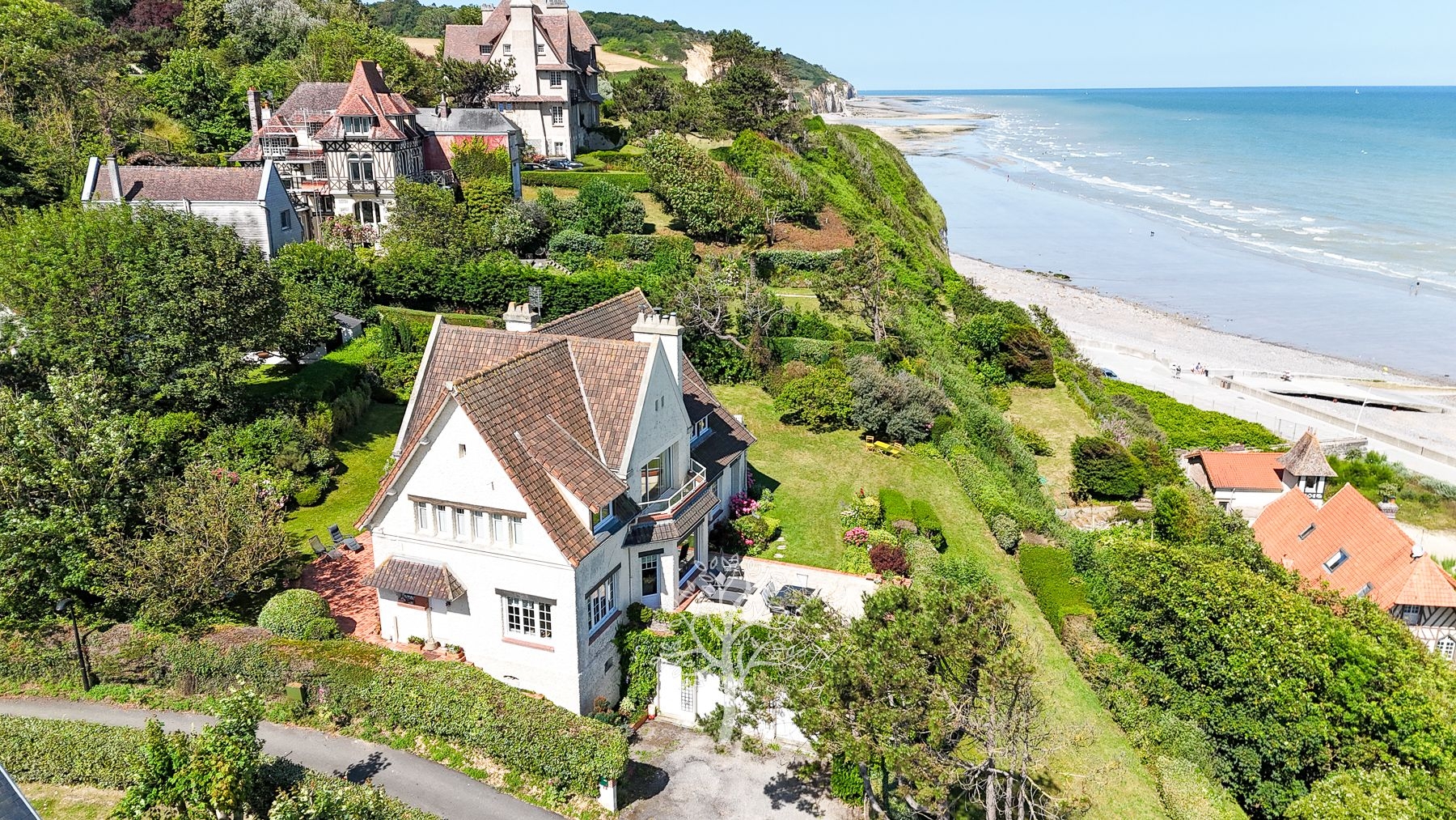 Grande maison de famille avec vue mer à Varengeville-sur-Mer à vendre